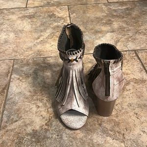 Roper size 9 fringe ankle boots